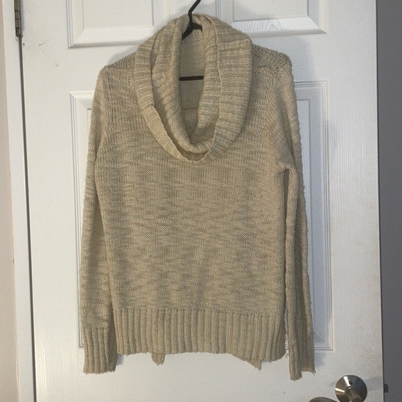 Cozy oversized beige knit sweater - Picture 1 of 2